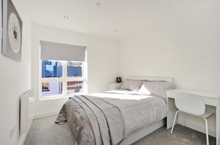 2 bedroom Penthouse to let in Gordon Road, Sharrow Vale, Sheffield, S11