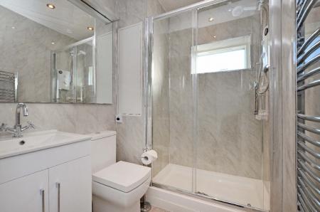 2 bedroom Penthouse to let in Gordon Road, Sharrow Vale, Sheffield, S11