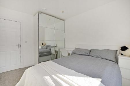 2 bedroom Penthouse to let in Gordon Road, Sharrow Vale, Sheffield, S11