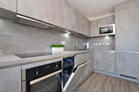 2 bedroom Penthouse to let in Gordon Road, Sharrow Vale, Sheffield, S11