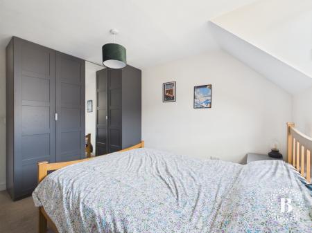 3 bedroom Semi-detached house for sale in Castle Croft Drive, Sheffield, S2