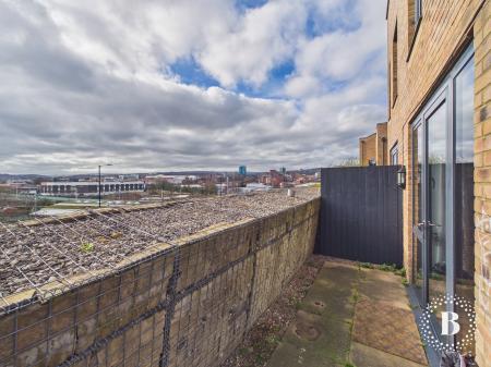 3 bedroom Semi-detached house for sale in Castle Croft Drive, Sheffield, S2