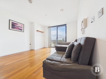 2 bedroom Apartment to let in St Pauls Square, City Centre, Sheffield, S1