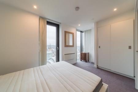 2 bedroom Flat to let in St Pauls Square, City Centre, Sheffield, S1