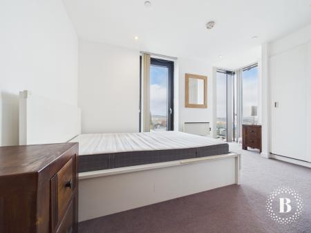 2 bedroom Apartment to let in St Pauls Square, City Centre, Sheffield, S1