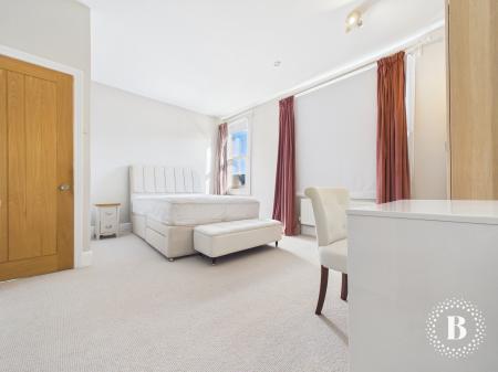 4 bedroom Terraced House to let in Peveril Road, Sheffield, S11