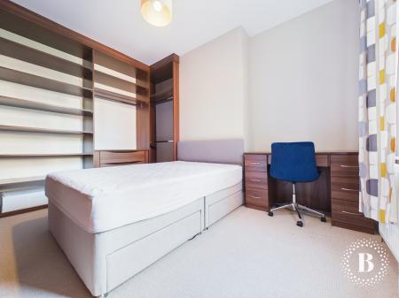 4 bedroom Terraced House to let in Peveril Road, Sheffield, S11