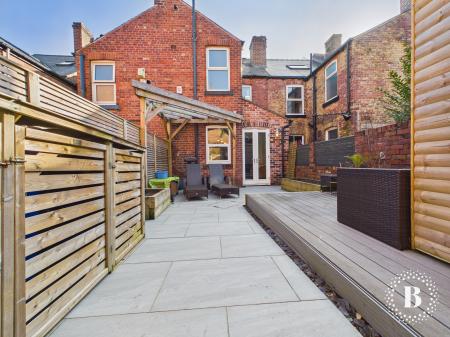 4 bedroom Terraced House to let in Peveril Road, Sheffield, S11