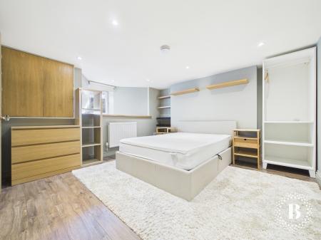 4 bedroom Terraced House to let in Peveril Road, Sheffield, S11