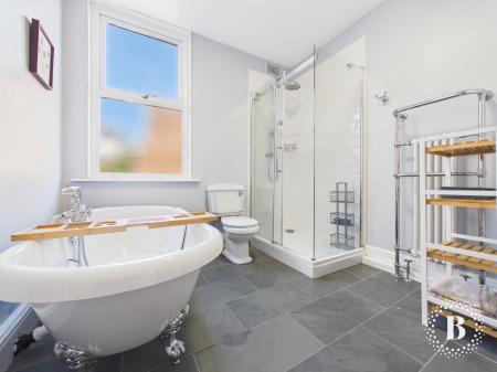 4 bedroom Terraced House to let in Peveril Road, Sheffield, S11