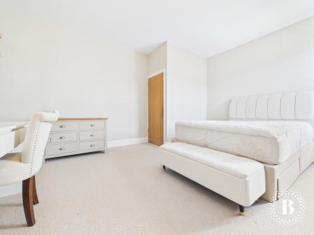 4 bedroom Terraced House to let in Peveril Road, Sheffield, S11