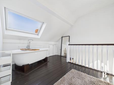 4 bedroom Terraced House to let in Peveril Road, Sheffield, S11