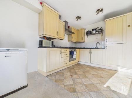 2 bedroom Apartment for sale in Beeches Bank, Norfolk Park, Sheffield, S2