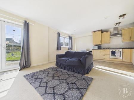 2 bedroom Apartment for sale in Beeches Bank, Norfolk Park, Sheffield, S2