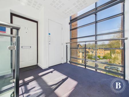 2 bedroom Apartment for sale in Beeches Bank, Norfolk Park, Sheffield, S2