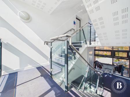 2 bedroom Apartment for sale in Beeches Bank, Norfolk Park, Sheffield, S2