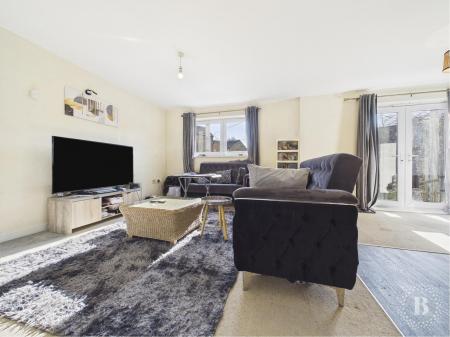 2 bedroom Apartment for sale in Beeches Bank, Norfolk Park, Sheffield, S2