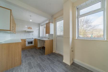 3 bedroom Semi-detached house to let in Nuttall Place, Manor Castle, Sheffield, S2