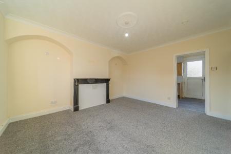 3 bedroom Semi-detached house to let in Nuttall Place, Manor Castle, Sheffield, S2