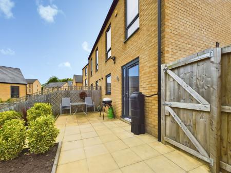 3 bedroom Semi-detached house for sale in Mersey Way, Norfolk Park, Sheffield, S2