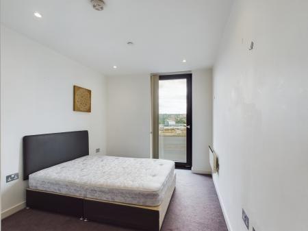 2 bedroom Apartment to let in St Pauls Square, City Centre, Sheffield, S1