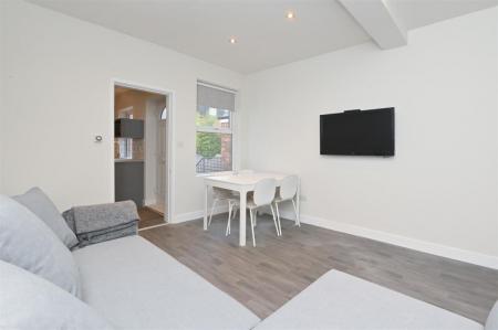 3 bedroom Duplex to let in Ecclesall Road, Ecclesall, Sheffield, S11