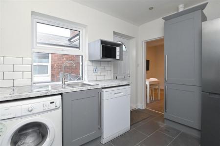 3 bedroom Duplex to let in Ecclesall Road, Ecclesall, Sheffield, S11