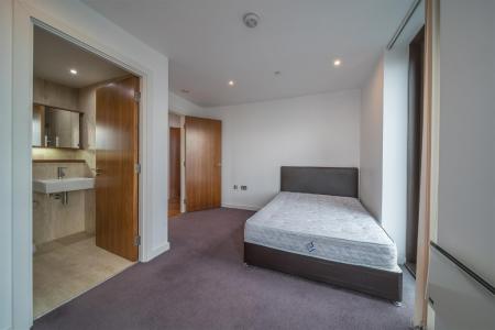 2 bedroom Apartment to let in St Pauls Square, City Centre, Sheffield, S1