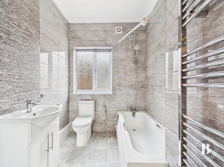 3 bedroom Terraced House for sale in Holland Road, Sheffield, S2