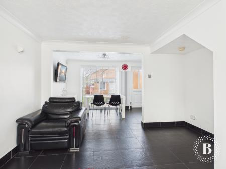 3 bedroom Detached house for sale in Standish Gardens, Sheffield, S5