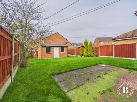 3 bedroom Detached house for sale in Standish Gardens, Sheffield, S5