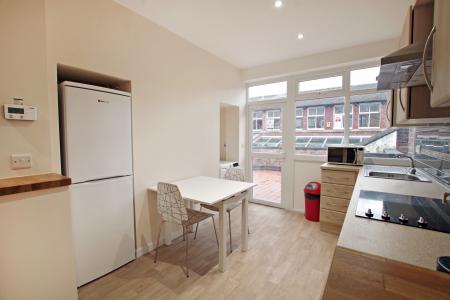 3 bedroom Duplex to let in Ecclesall Road, Ecclesall, Sheffield, S11