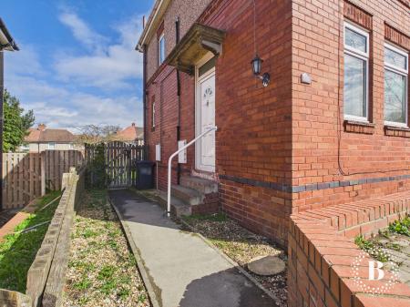 3 bedroom End of terrace house for sale in Hastilar Road South, Richmond, Sheffield, S13