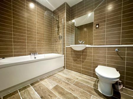 2 bedroom Apartment to let in 2 Holly Street, City Centre, Sheffield, S1