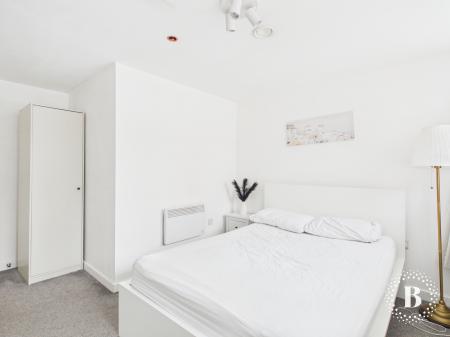 2 bedroom Flat for sale in Fargate House, City Centre, Sheffield, S1