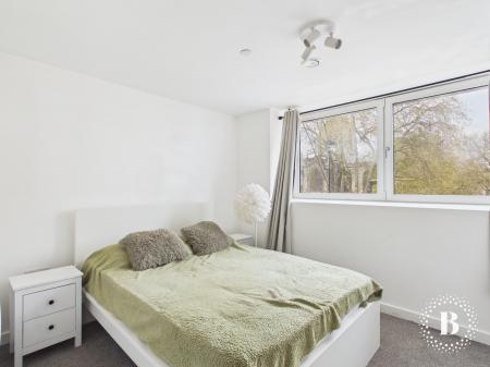 2 bedroom Flat for sale in Fargate House, City Centre, Sheffield, S1
