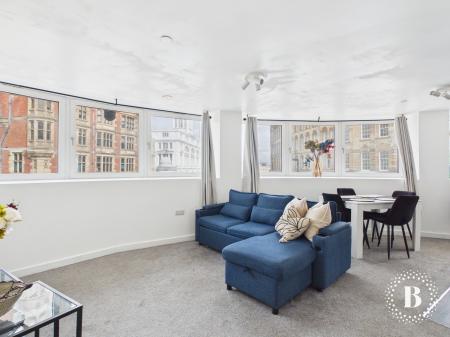 2 bedroom Flat for sale in Fargate House, City Centre, Sheffield, S1