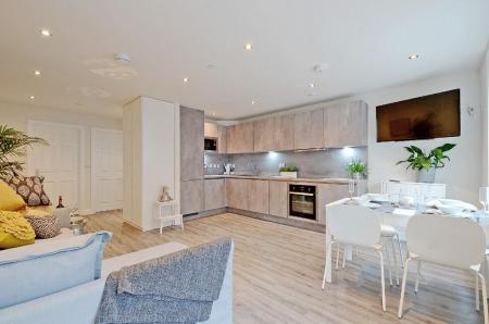 2 bedroom Apartment to let in Gordon Road, Sheffield, S11