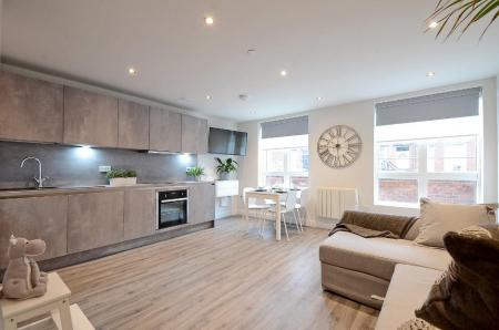 2 bedroom Apartment to let in Gordon Road, Sheffield, S11