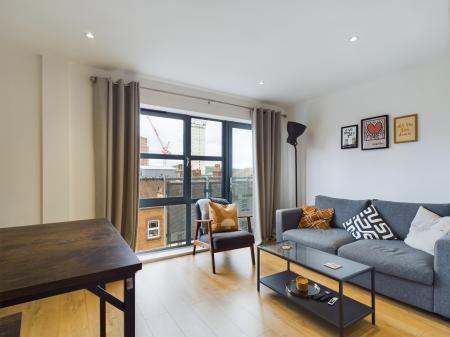 1 bedroom Flat for sale in West Point, 35 Trippet Lane, City Centre, Sheffield, S1