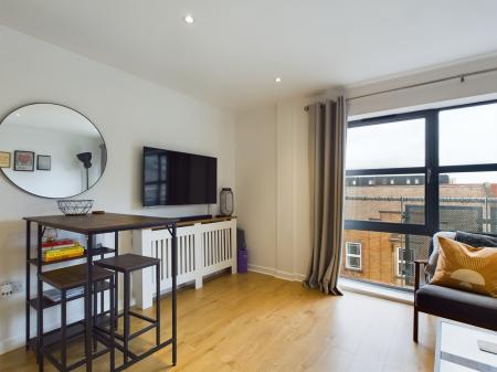 1 bedroom Flat for sale in West Point, 35 Trippet Lane, City Centre, Sheffield, S1