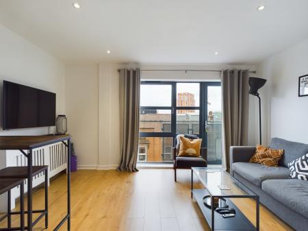 1 bedroom Flat for sale in West Point, 35 Trippet Lane, City Centre, Sheffield, S1