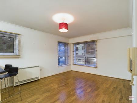 2 bedroom Apartment to let in Millsands, City Centre, Sheffield, S3