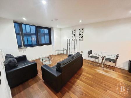 2 bedroom Flat to let in St Pauls Square, City Centre, Sheffield, S1