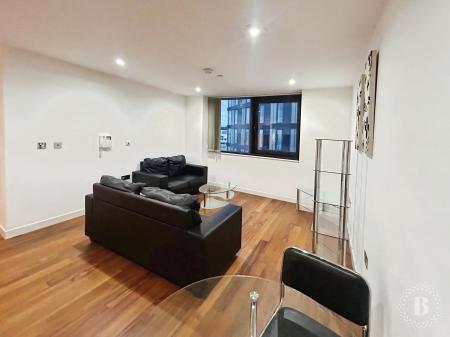 2 bedroom Flat to let in St Pauls Square, City Centre, Sheffield, S1