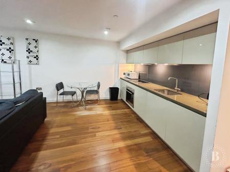 2 bedroom Flat to let in St Pauls Square, City Centre, Sheffield, S1