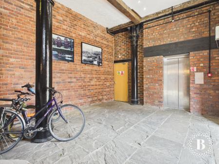 2 bedroom Flat for sale in The Warehouse, Wharf Street, City Centre, Sheffield, S2