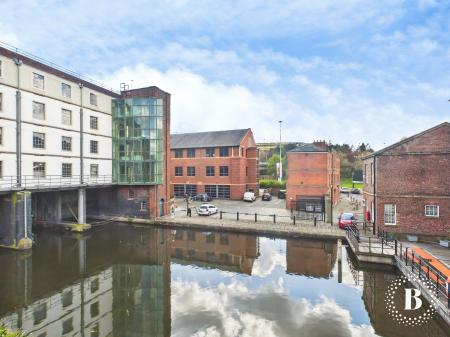 2 bedroom Flat for sale in The Warehouse, Wharf Street, City Centre, Sheffield, S2