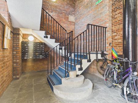 2 bedroom Flat for sale in The Warehouse, Wharf Street, City Centre, Sheffield, S2