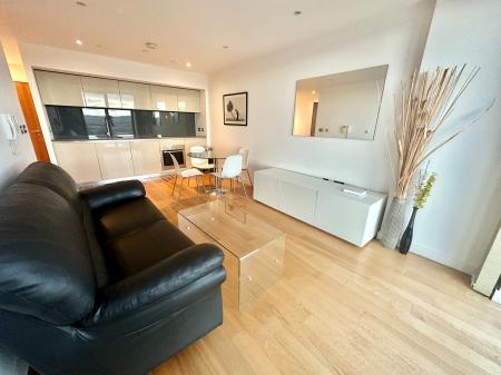 1 bedroom Apartment to let in St Pauls Square, City Centre, Sheffield, S1